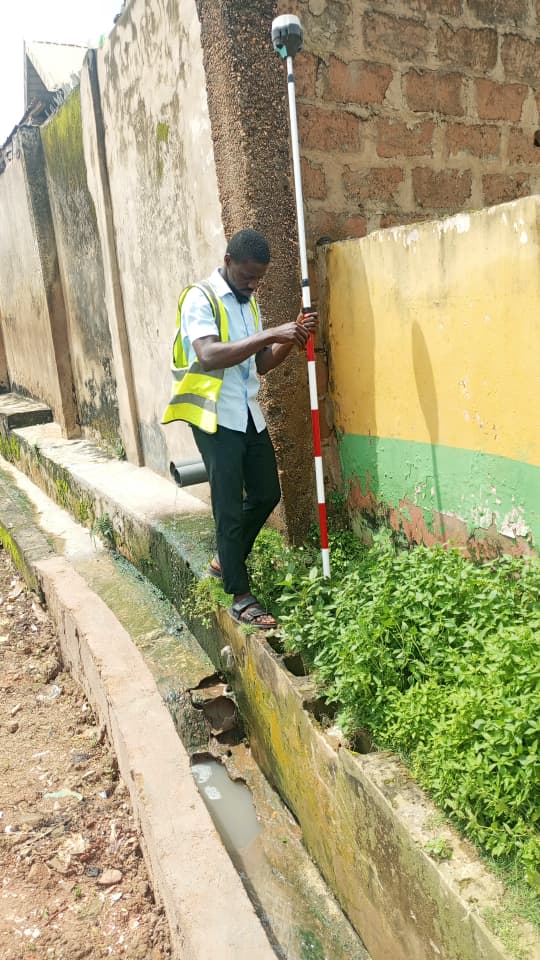 Boundary survey beside an urban property